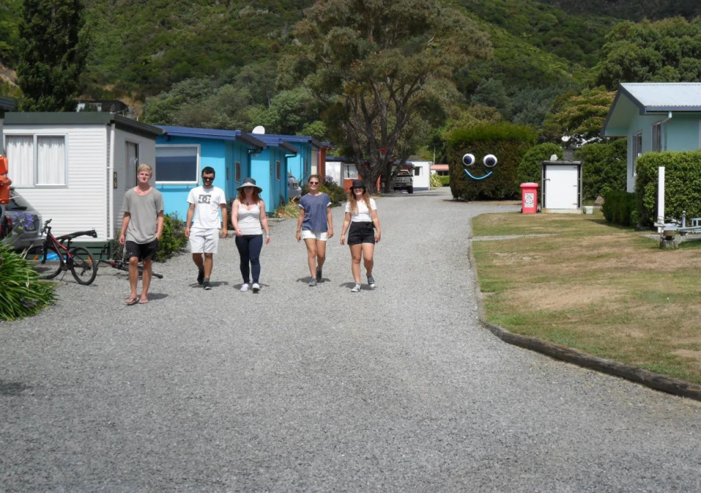 Pictons Waikawa Bay Holiday Park