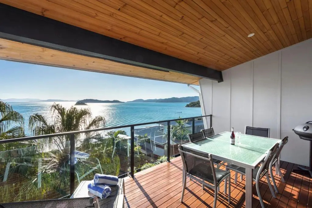 Shorelines 23 Hamilton Island 2 Bedroom Ocean View  Near Marina With Golf Buggy