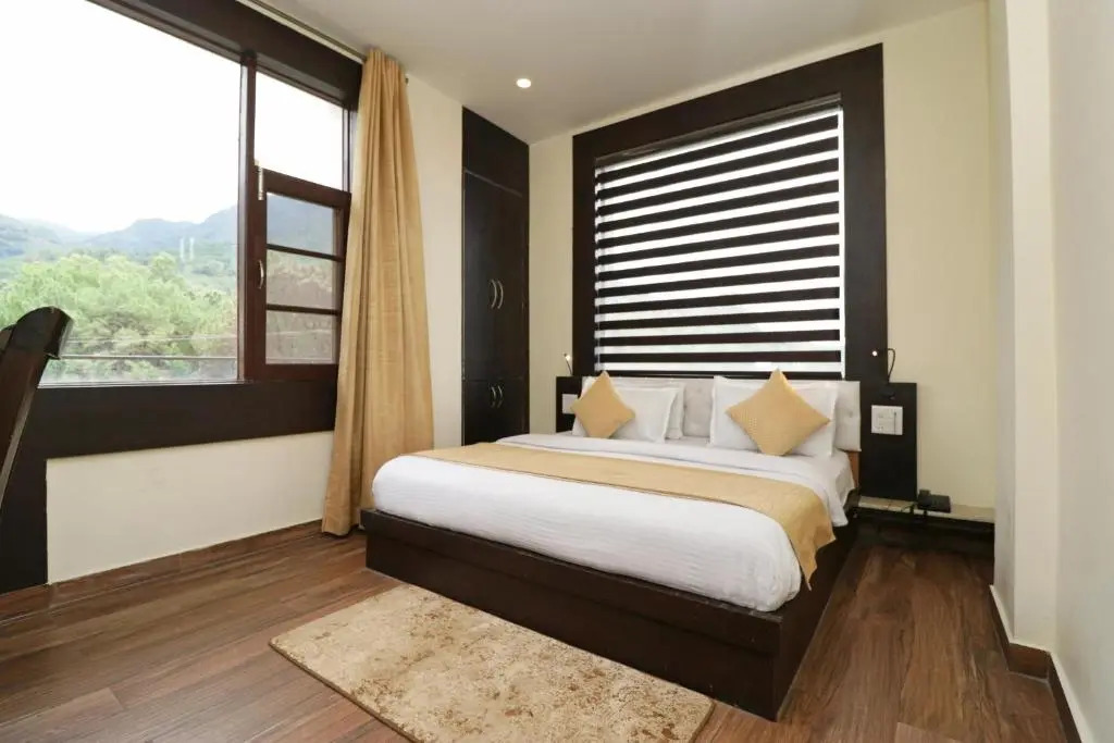 Hotel Mirage Residency