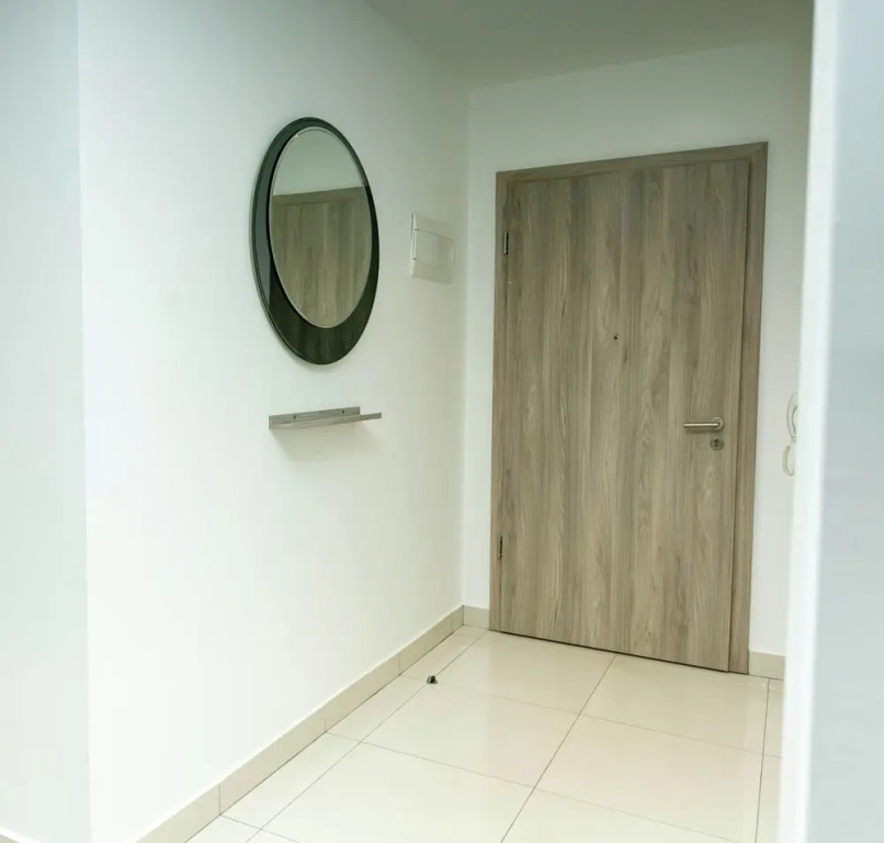 Snug three-bedroom Unit