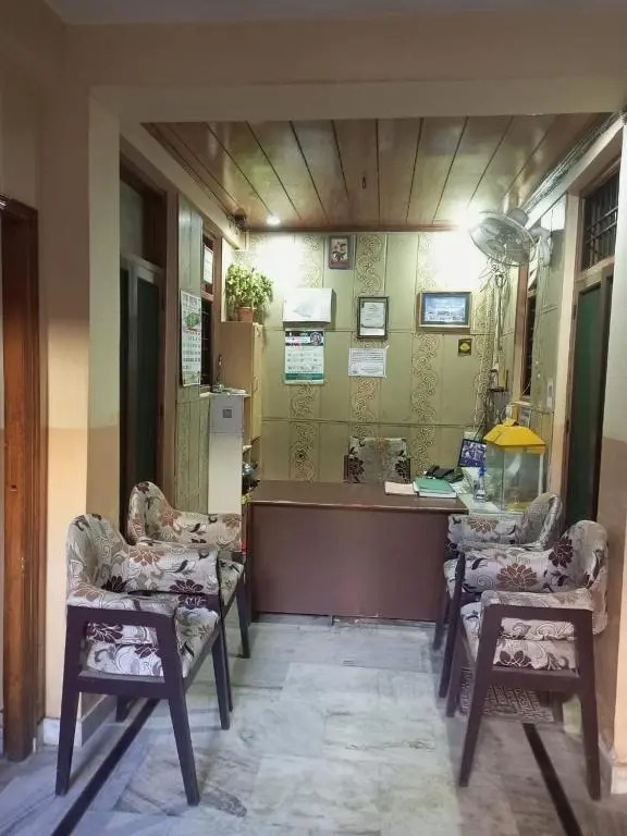 Goroomgo Shah Guest House Nainital