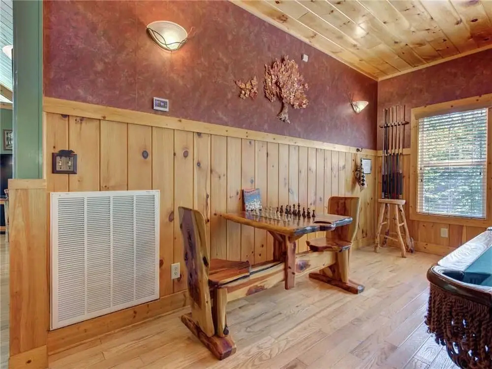Riversound Romance 2 Bedroom Home with Hot Tub
