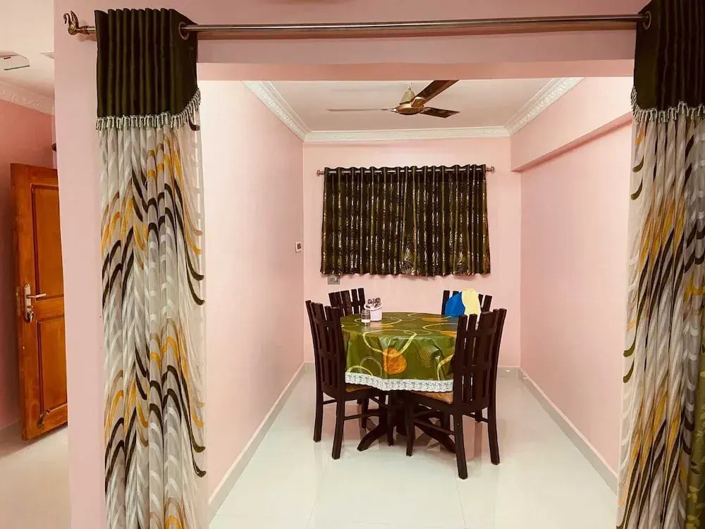 Tirupati Homestay- PRIDE Free Breakfast - Premium 3BHK AC - Flyover to Alipiri gate - WiFi - Android TV - Ragunatha Resorts - Easy access to visit all Temples