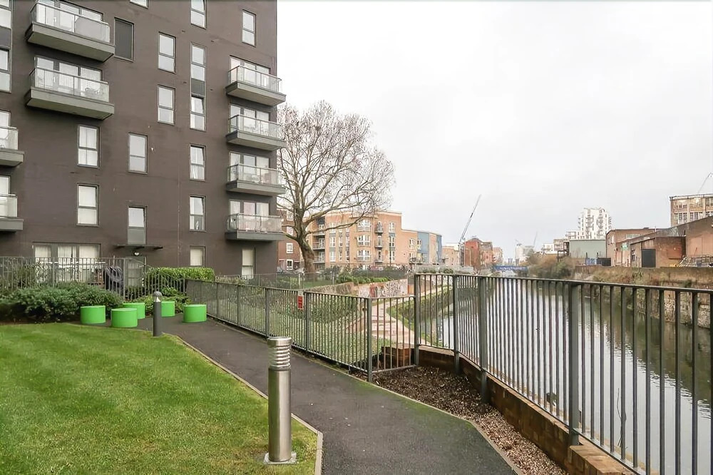 Yeoman Court
