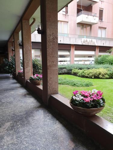 with FREE PARKING - con Parcheggio incluso - The Boheme Navigli - Quiet & comfy vintage Junior Suite