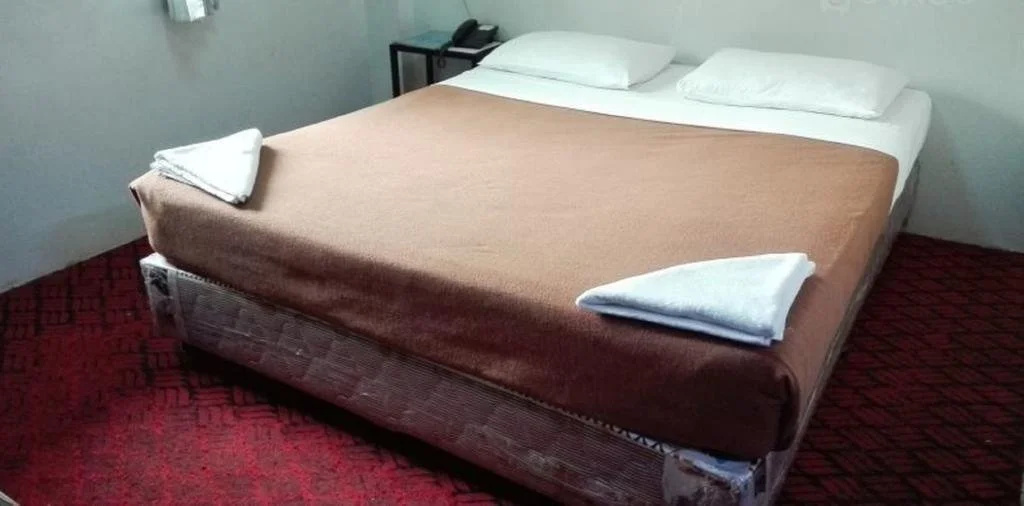 Shwe Than Lyin Hotel & Restaurant