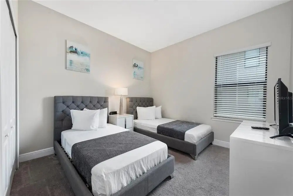 Balmoral Resort-222mcv 4 Bedroom Home by RedAwning