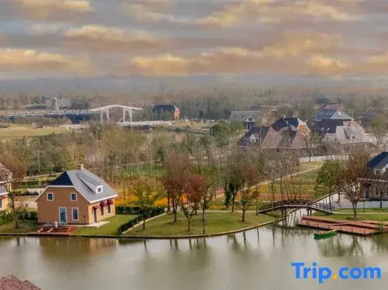 Lake Roli Resort