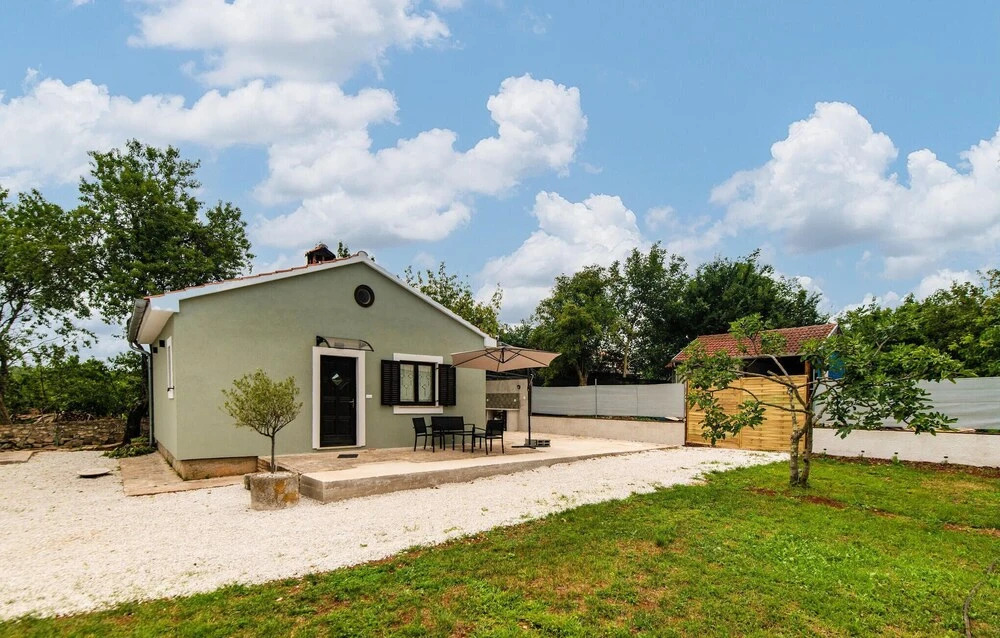 Nice Home in Stifanici With Wifi and 1 Bedrooms