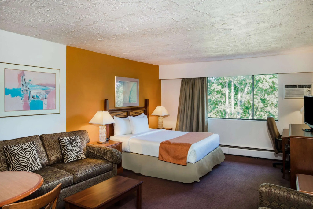 Howard Johnson Hotel - Victoria