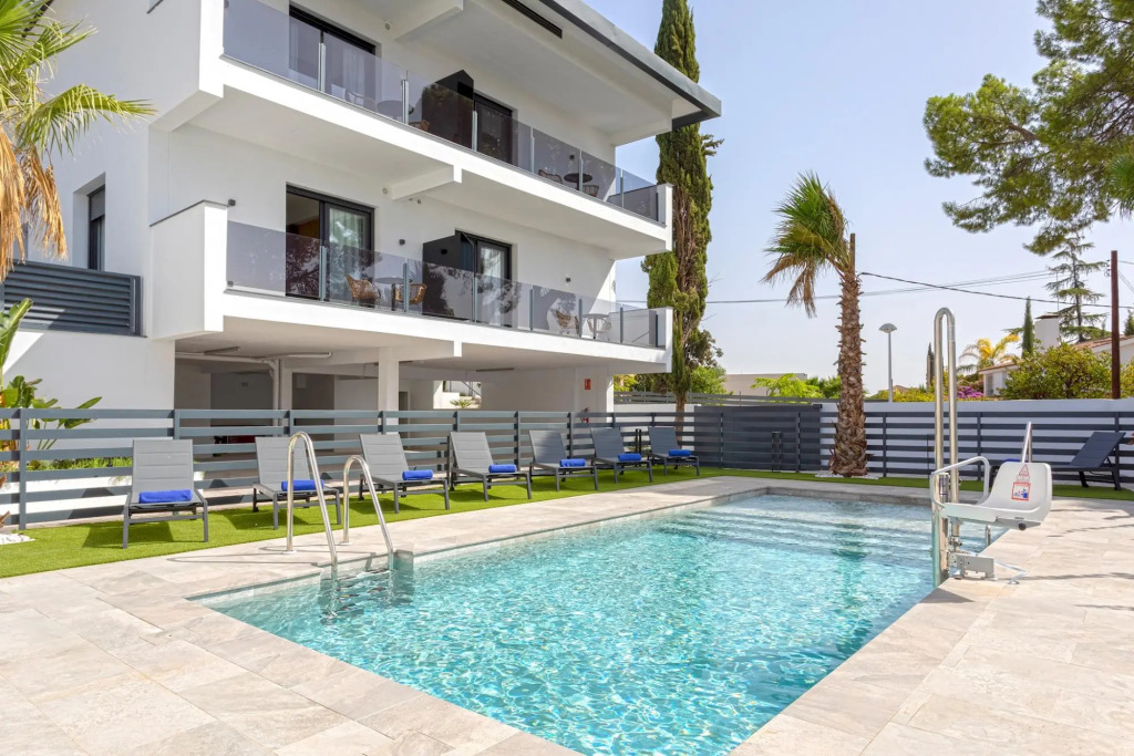 Amazing Studio With Large Terrace Pool and Parking Arruzafa II