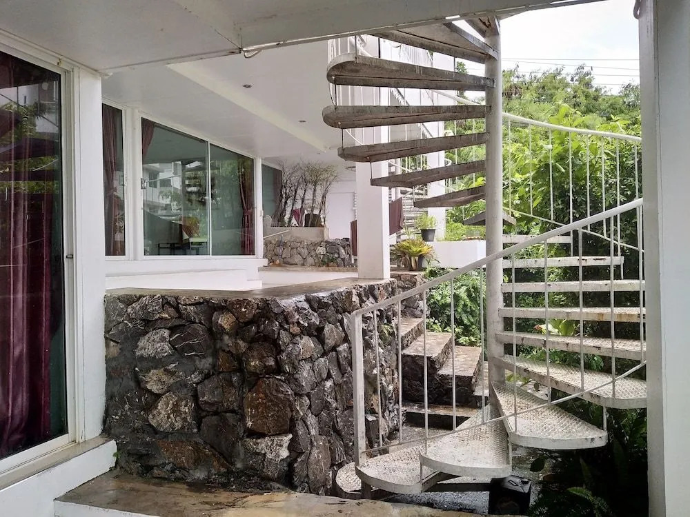 White House Mountian Beach Resort