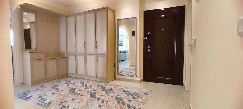 Spacious suite close to the beach