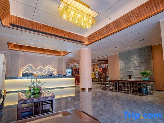 San Chao Hot Spring Town Hotel (Chaozhou Hanjiang Xixi Bidao Tiantouhe Park Branch)
