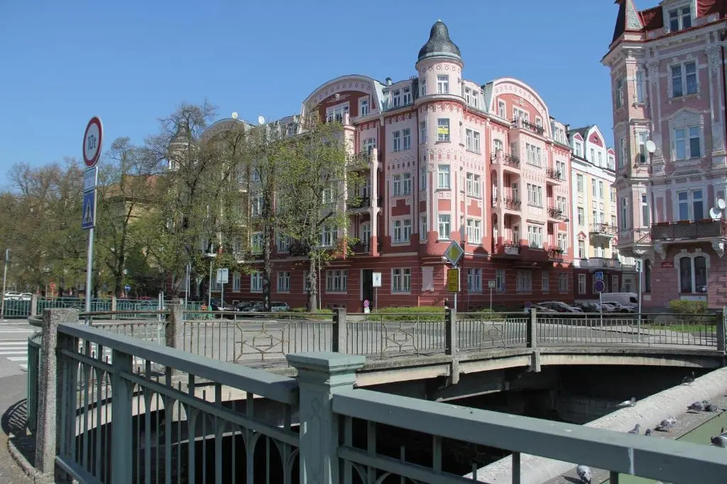 Jurincom apartments