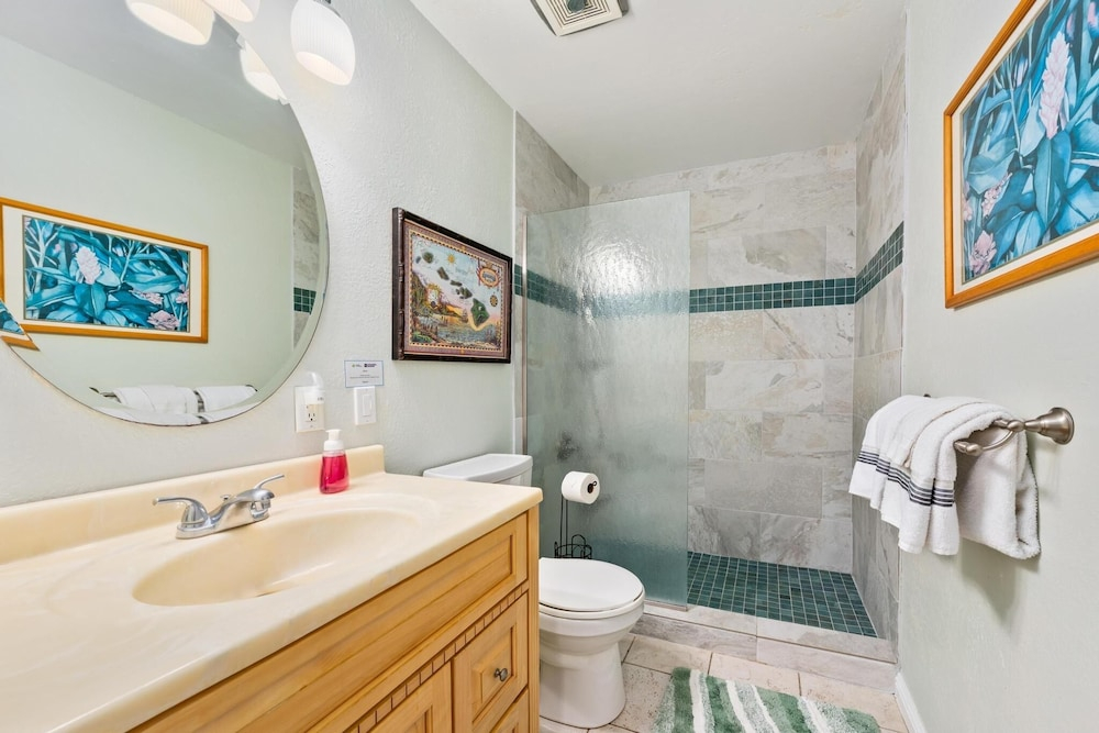 Big Island Keauhou Akahi #311 1 Bedroom Home