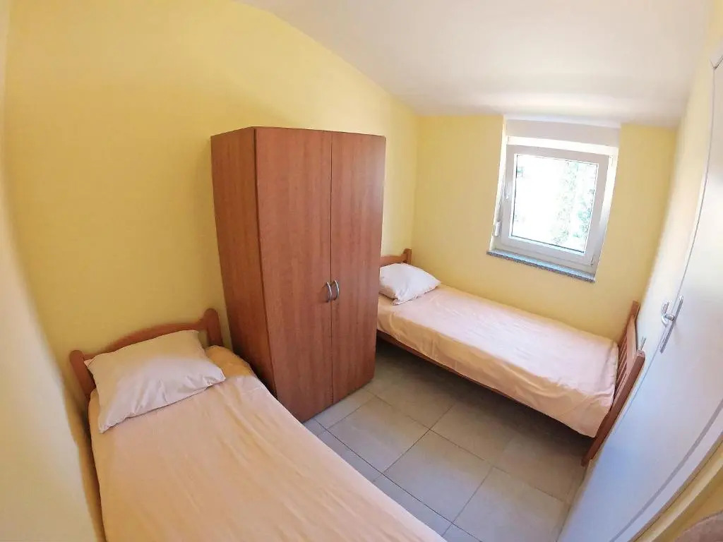 SOLARIS Modern & Comfortable Apartments with Free Private Parking