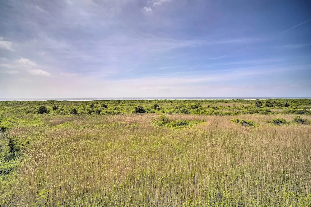 Welcoming Brigantine Condo w/ Ocean Views!