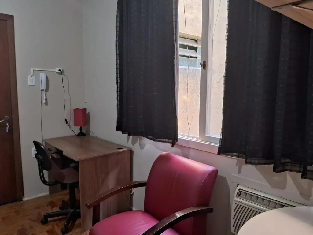 Pequeno e aconchegante Studio, bem localizado