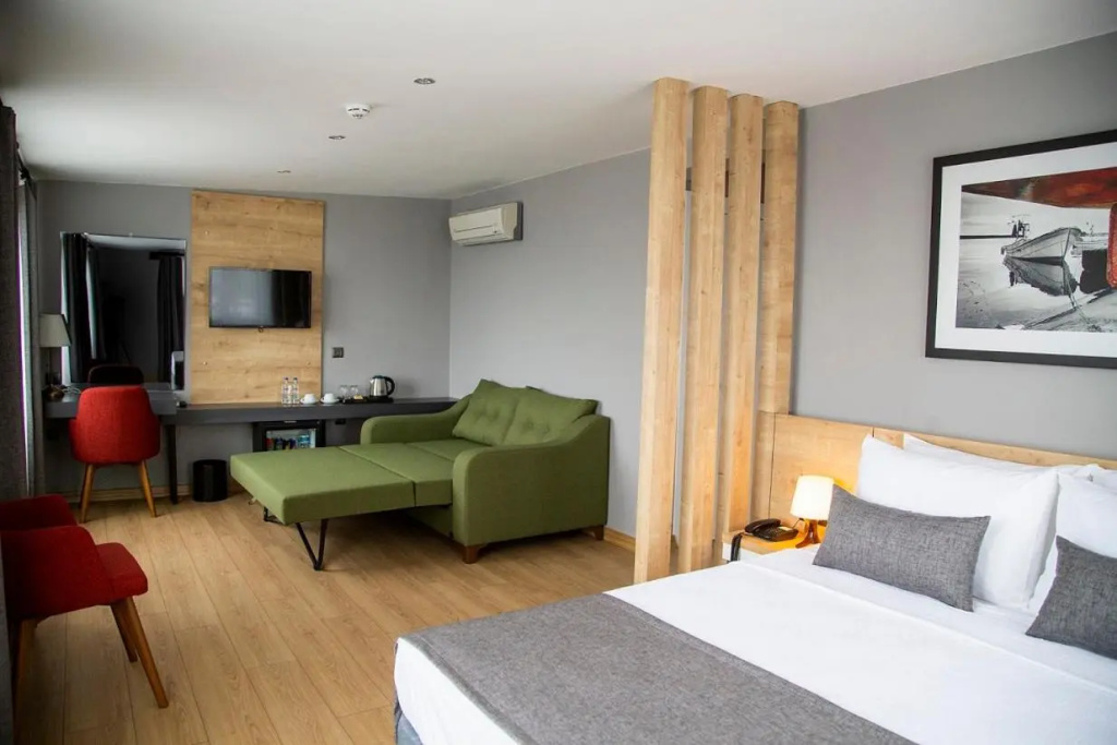 UZER OTEL