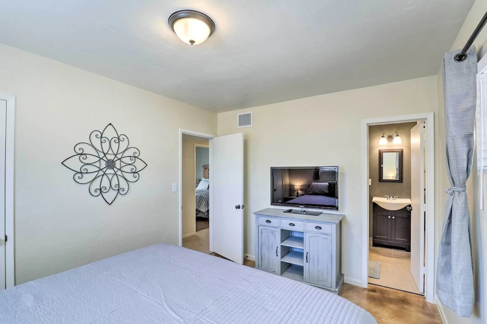 Tucson Home w/ Patio & Games < 1 Mi to Park Place