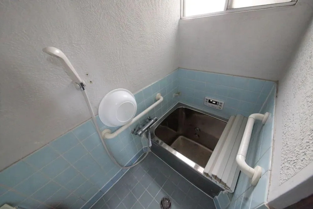 EX Two-story old private house Matsubara