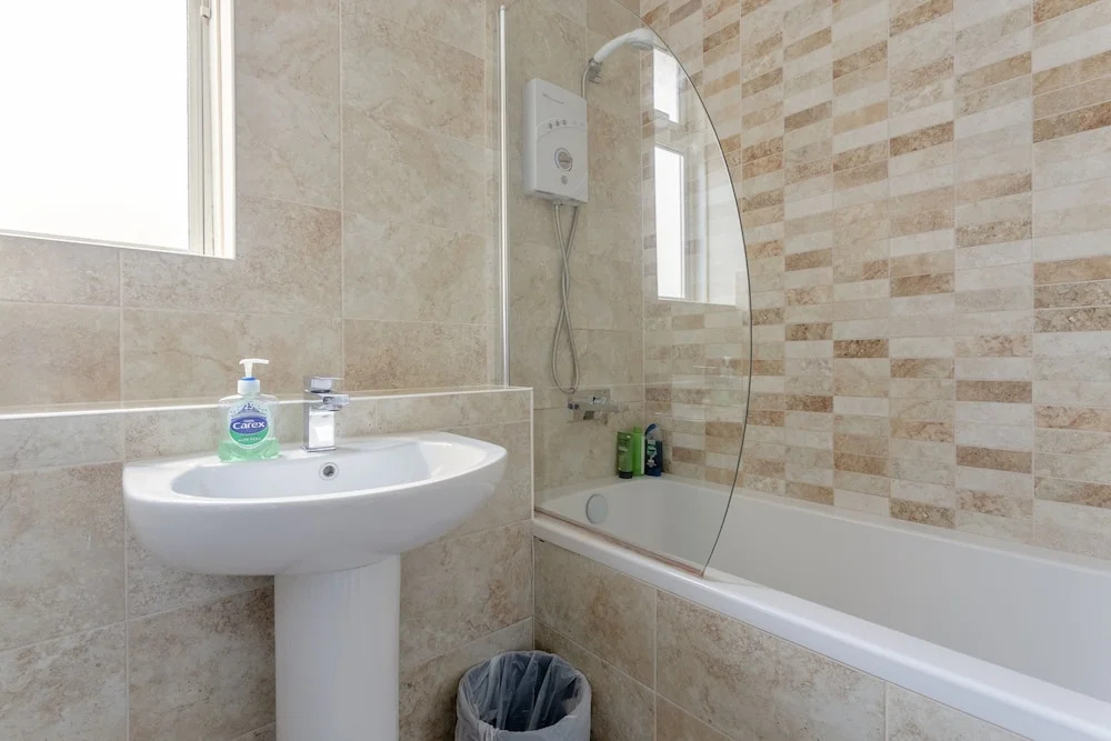 4 Bedroom Apartment in Battersea
