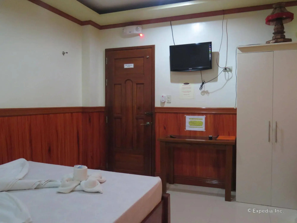 Garnet Hotel