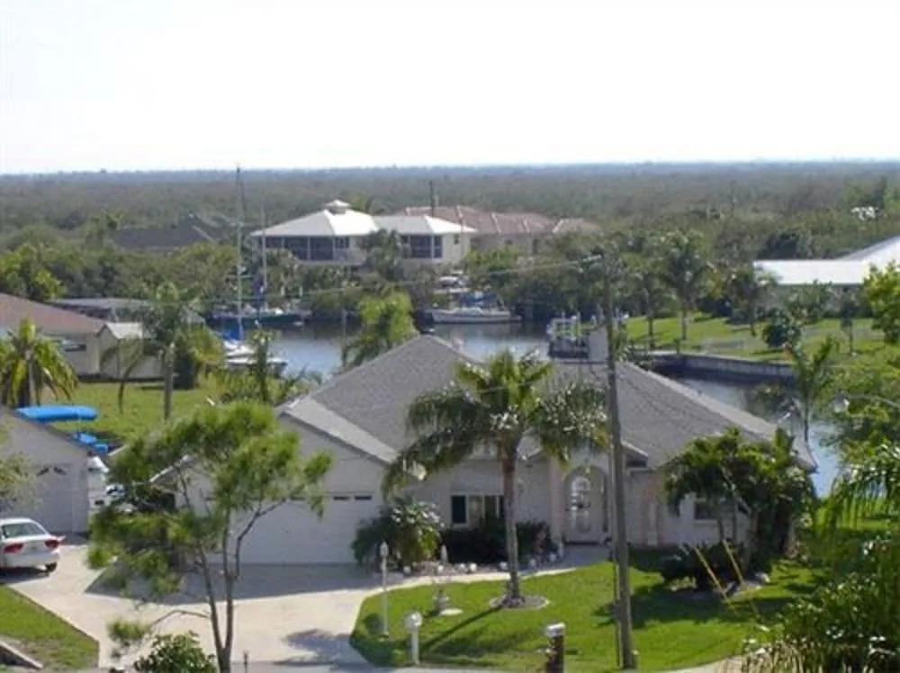 Tropical Paradise Bed & Breakfast