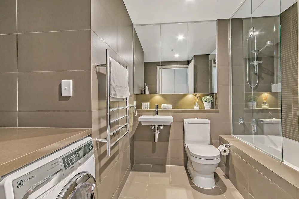 Olympic Park 2bed2 Bath High Level View Nop007-24