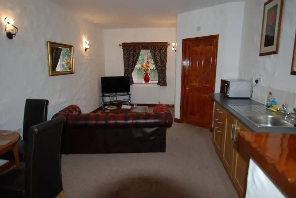 Home Farm & Lodge
