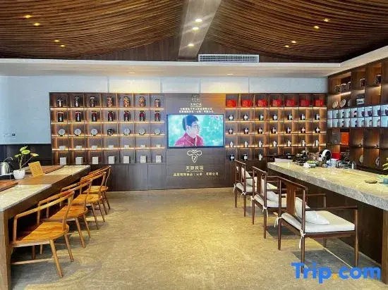 MansongResort Hotel-Mansong ( Jinghong Jiaozhuang Xishuangjing Xingguang Night Market)