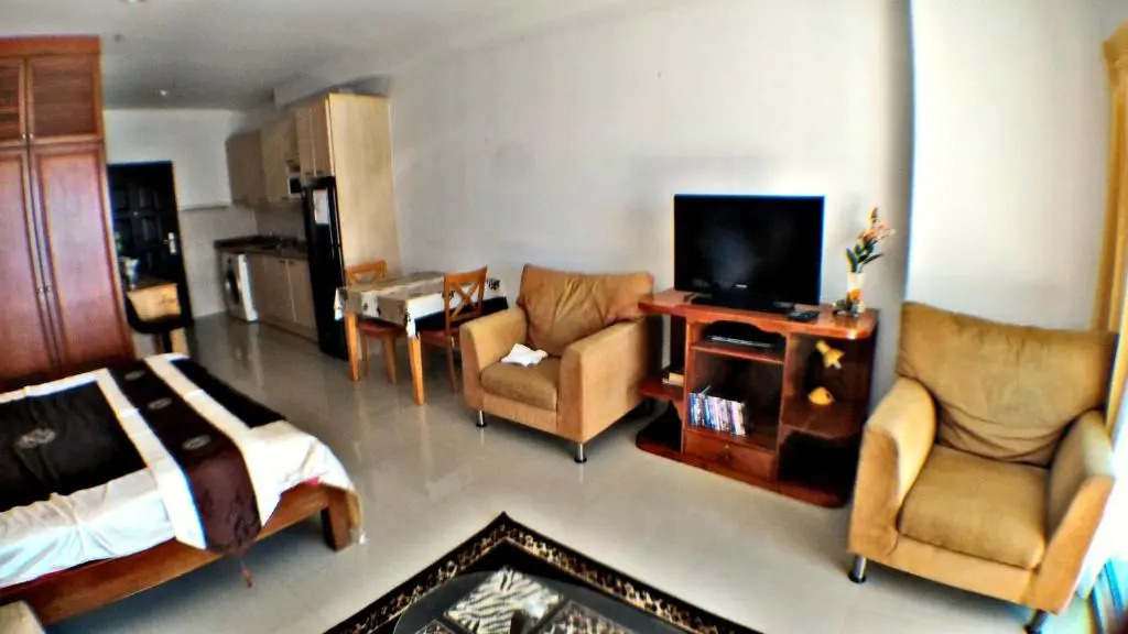 Large Studio,Fantastic Sea View, 55 m2 Jomtien beach.100m Beach. Swimming Pool.
