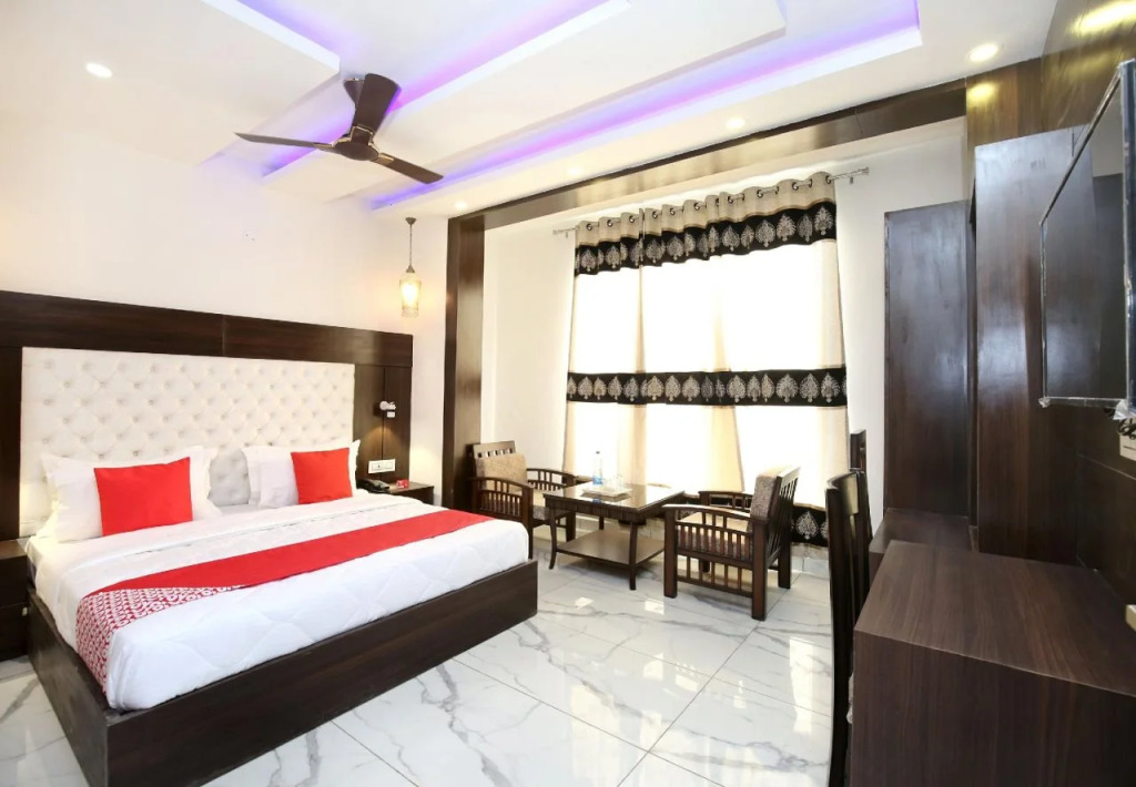 Hotel Ska Hometel by OYO Rooms