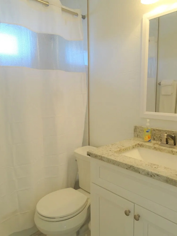 24 Aloha Kai 2 Bedrooms 1 Bathroom Apts