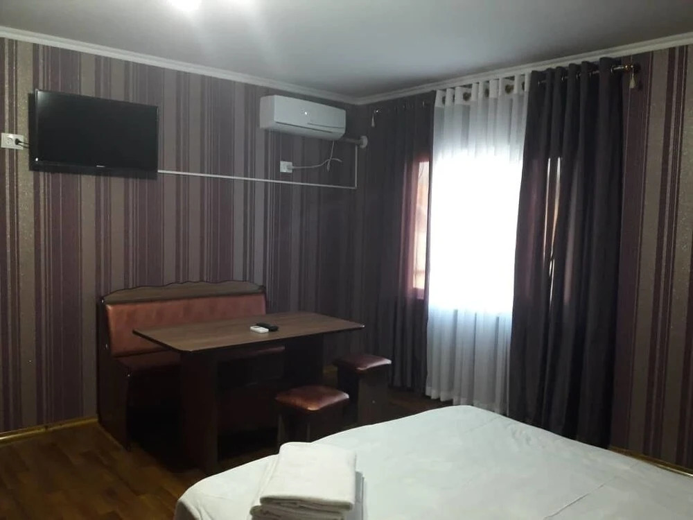 Guest House on ul Yaltinskaya 121 A