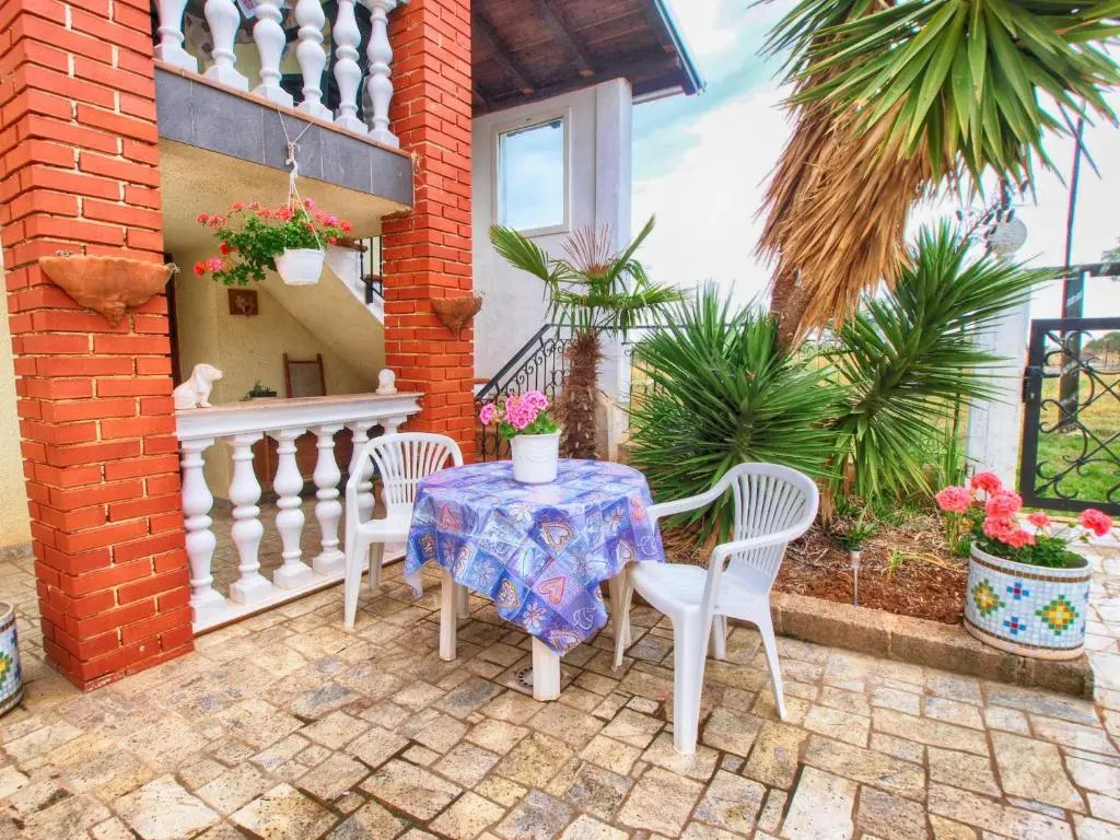 Apartments Milica 1391