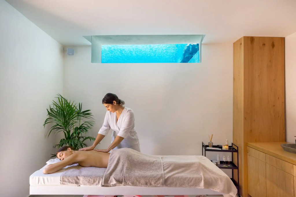 Tropicana Suites & Villas Mykonos