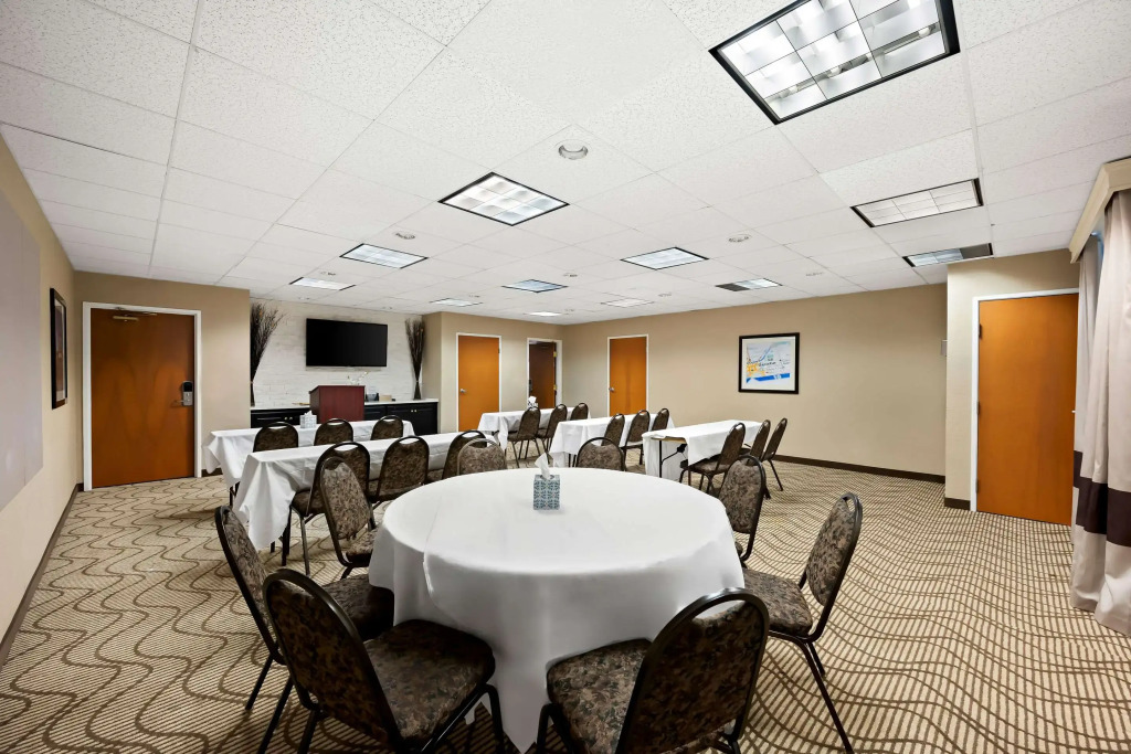 Comfort Inn & Suites Decatur-Forsyth
