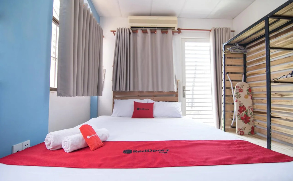 RedDoorz at Nguyen Binh Khiem Street