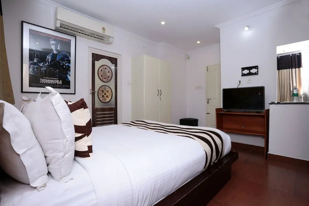 OYO 28424 Coastal Residency