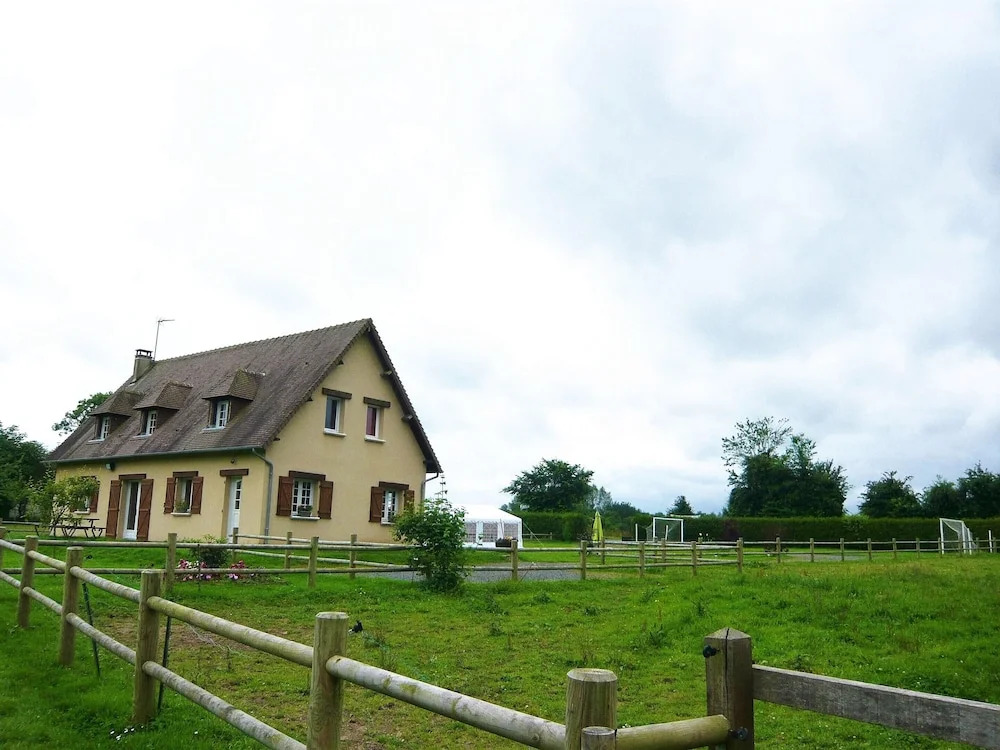 House With 4 Bedrooms in Quetteville, With Enclosed Garden - 22 km Fro