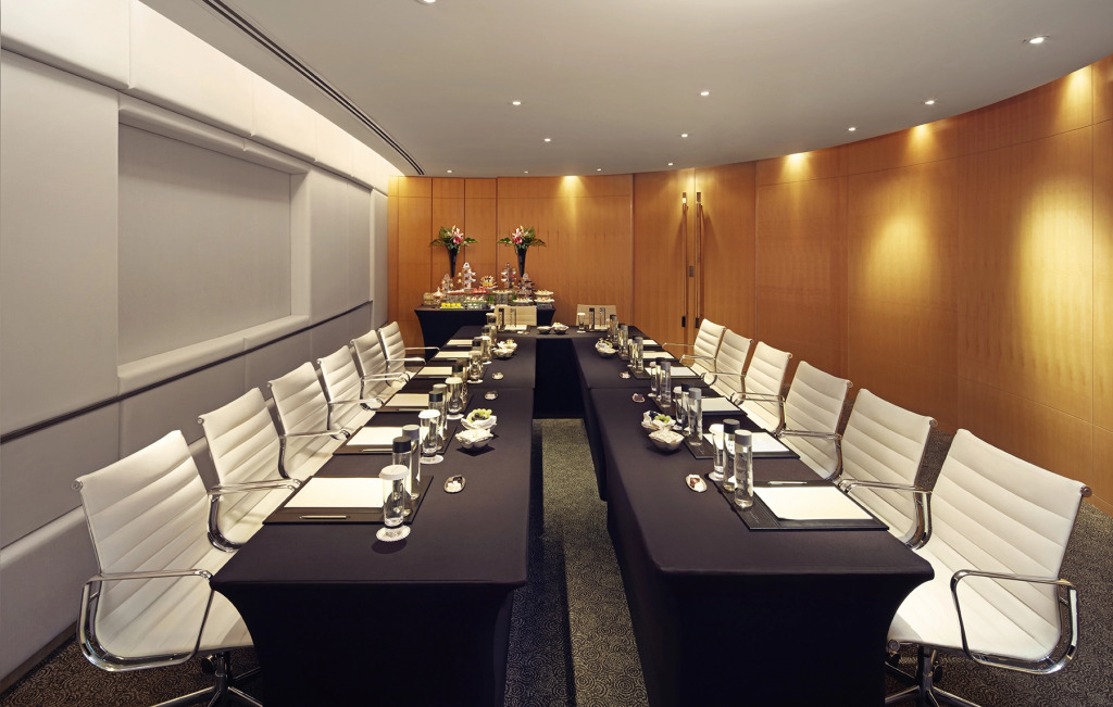 Отель The Meydan Hotel Dubai