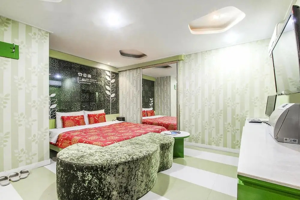 Gyeongju Poverta Hotel