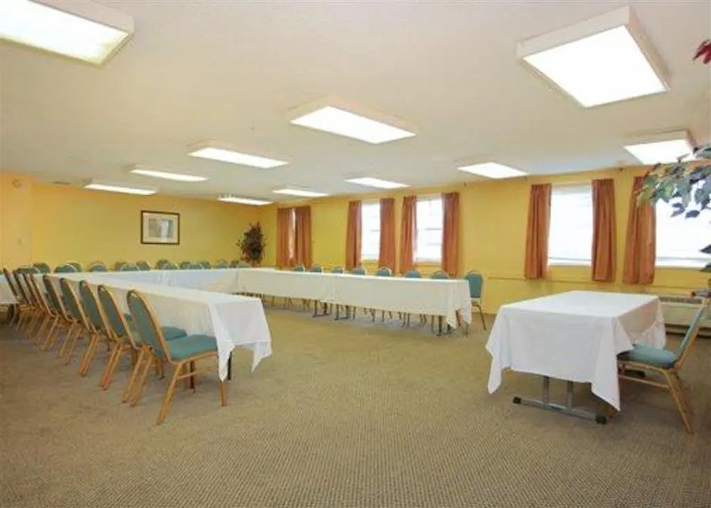 Econo Lodge Cherokee Near Island Park