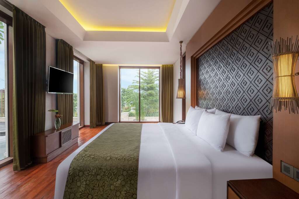 Двухместный люкс (двуспальная кровать) в Golden Tulip Jineng Resort Bali