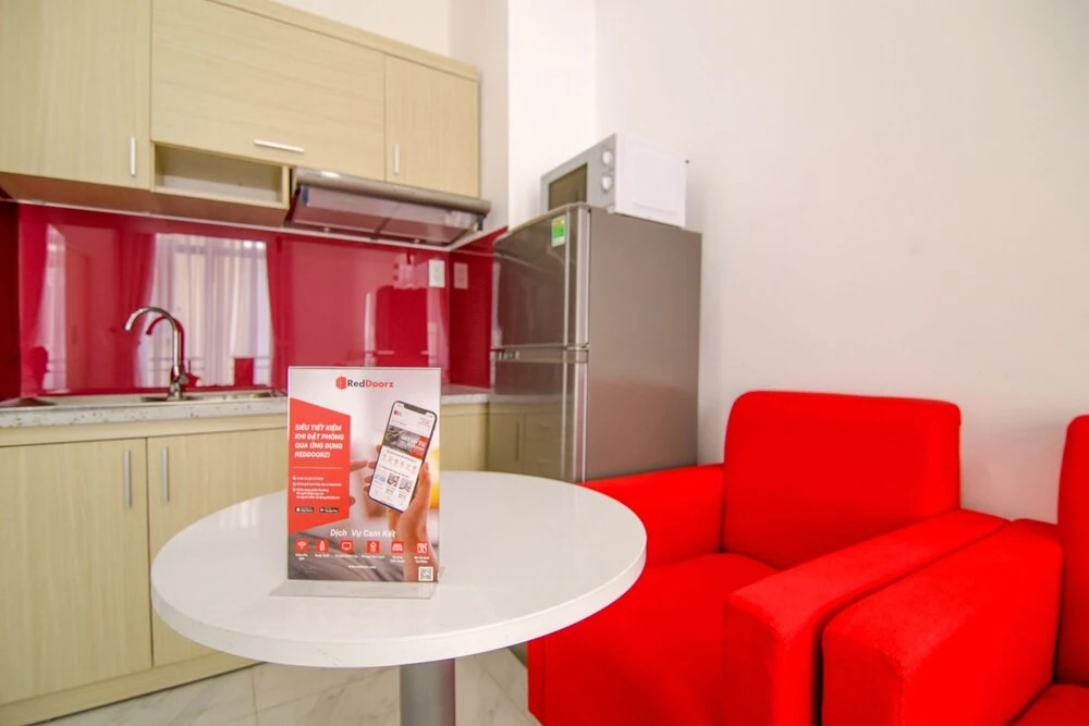 Reddoorz Near Quan Khu 7 Stadium