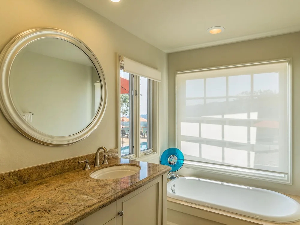 Kenwood California - 3 Br Home