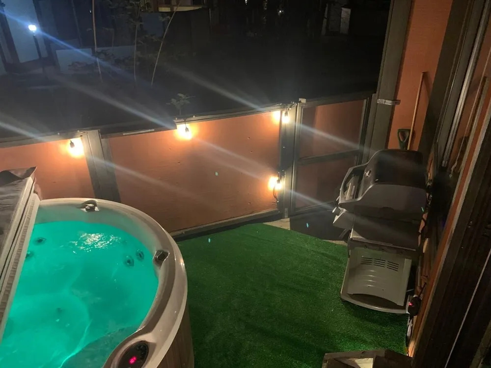 Steps to Lift Private Spa, BBQ, Massage Chair