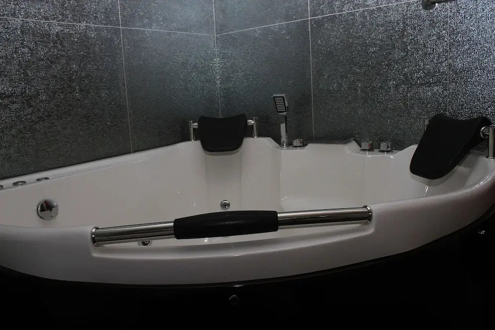 Golden vox hotel suite
